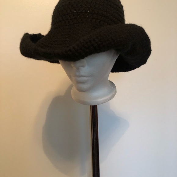 Classic crochet hat set. NWOT handmade. - Picture 8 of 8